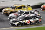 Three Wide: Kevin Harvick (Stewart/Haas), Dale Earnhardt (Hendrick) und Kyle Busch (Gibbs) 