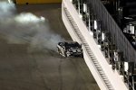 Jimmie Johnson (Hendrick) schlägt in die Mauer