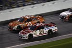 Trevor Bayne (Wood), Brian Scott (Childress) und Richard Childress 