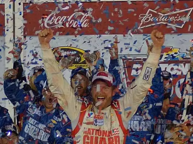 Dale Earnhardt Jun. Titel-Bild zur News: Dale Earnhardt Jun.