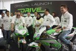 Das Aspar-Team in neuen Farben: Hiroshi Aoyama, Teamchef Jorge Martinez und Nicky Hayden  