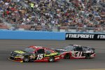 Clint Bowyer (Waltrip) und Kurt Busch (Stewart/Haas) 