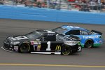 Jamie McMurray (Ganassi) und Aric Almirola (Petty) 