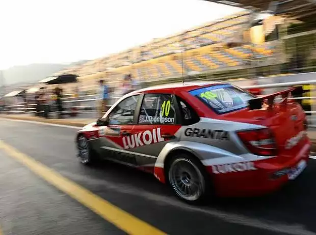 James Thompson, Lada Titel-Bild zur News: James Thompson, Lada