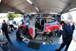 Chris Atkinsons Hyundai i20 WRC beim Service