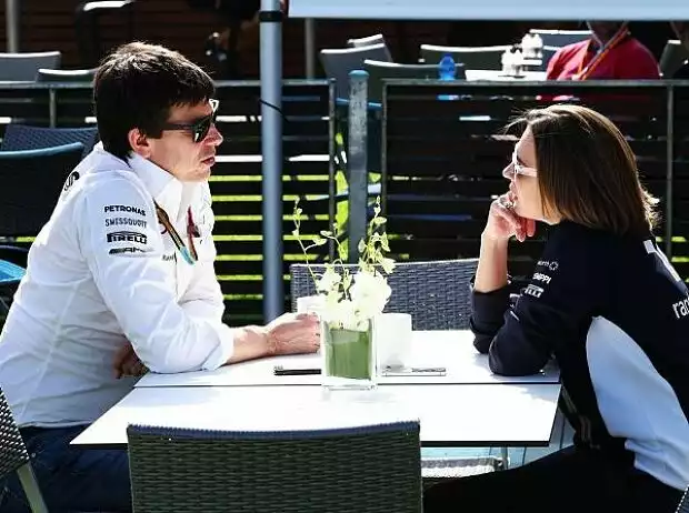 Toto Wolff, Claire Williams Titel-Bild zur News: Toto Wolff, Claire Williams