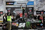 Gewohntes Bild: Kyle Busch in der Victory Lane von Bristol