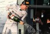 Bild zum Inhalt: Rosberg jubelt: "Komplett aus dem Häuschen"