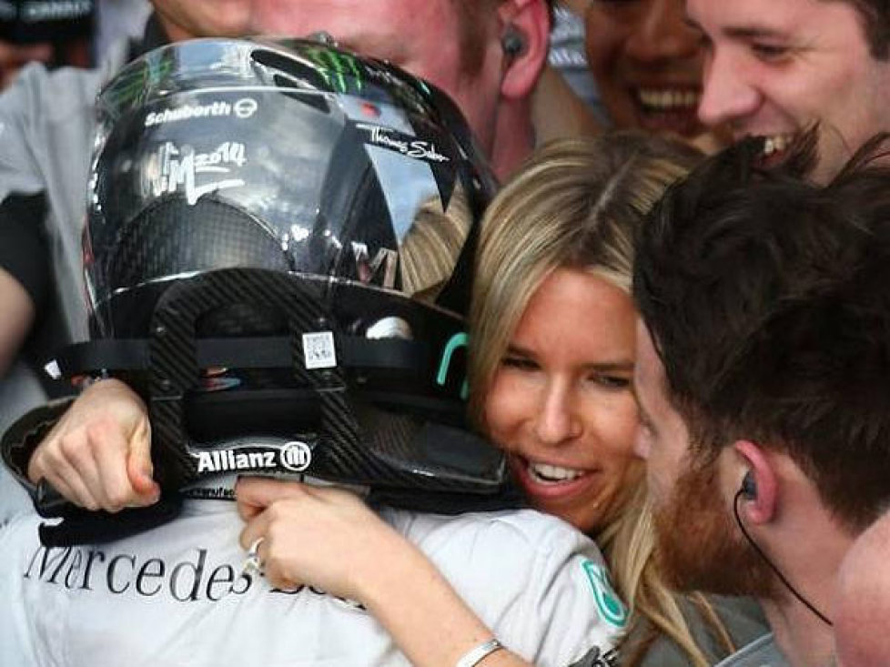 Nico Rosberg und seine Vivian jubeln über den Sieg in Melbourne