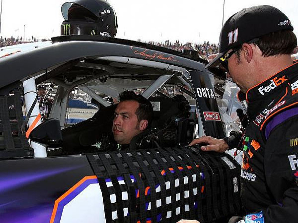 Denny Hamlin, Sam Hornish Jun.