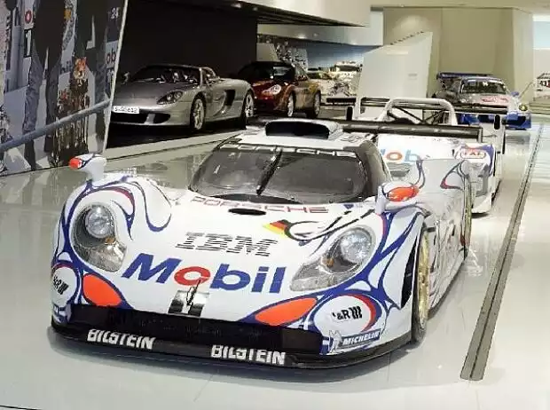 Porsche 911 GT1 98 Titel-Bild zur News: Porsche 911 GT1 98