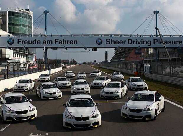 Titel-Bild zur News: BMW 235i Racing