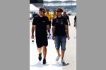 Renningenieur Guillaume Rocquelin und Sebastian Vettel (Red Bull) 