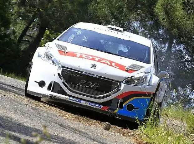 Peugeot 208 T16 R5 Titel-Bild zur News: Peugeot 208 T16 R5