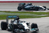 Bild zum Inhalt: Mercedes jubelt und bangt: Triumph als "Weckruf"