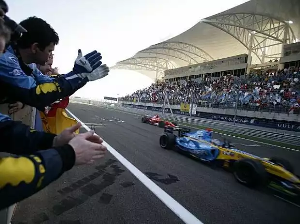 Fernando Alonso, Michael Schumacher Titel-Bild zur News: Fernando Alonso, Michael Schumacher