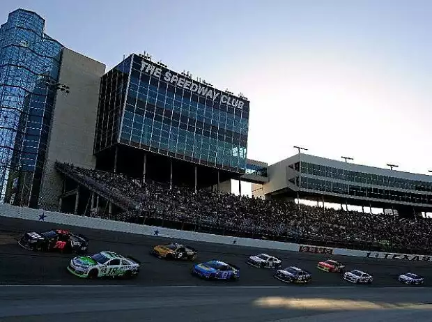 Start zum NRA 500 auf dem Texas Motor Speedway im April 2013 Titel-Bild zur News: Start zum NRA 500 auf dem Texas Motor Speedway im April 2013