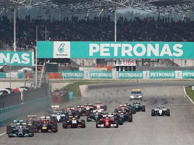 Titel-Bild zur News: Lewis Hamilton, Start