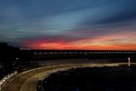 Sonnenuntergang hinter dem Texas Motor Speedway