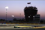 Fernando Alonso (Ferrari) und Kamui Kobayashi (Caterham) 