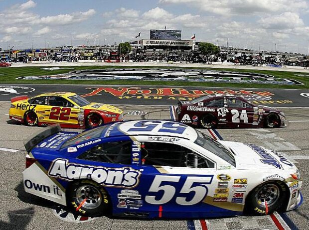 Jeff Gordon, Brian Vickers, Joey Logano Jeff Gordon, Brian Vickers, Joey Logano