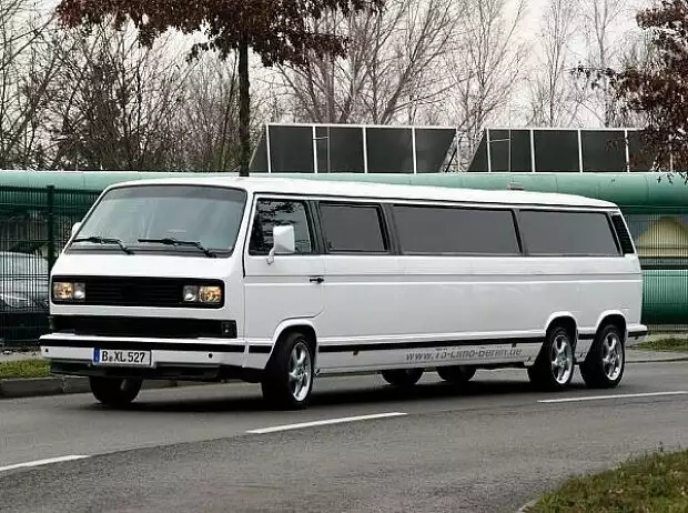 Stretch-Limousine auf Volkswagen T3 Titel-Bild zur News: Stretch-Limousine auf Volkswagen T3