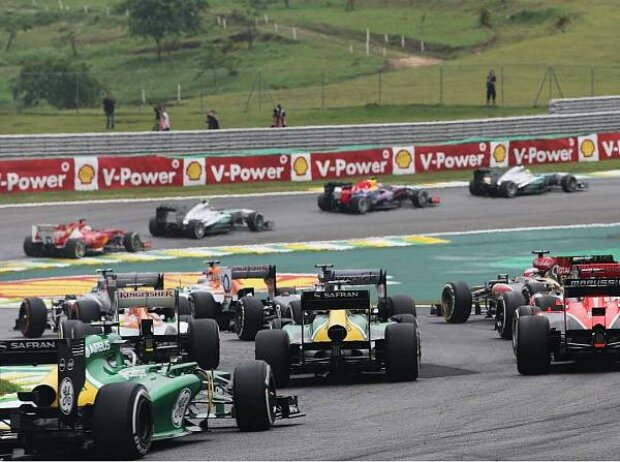 Titel-Bild zur News: Start zum Formel-1-Saisofinale 2013 in Interlagos