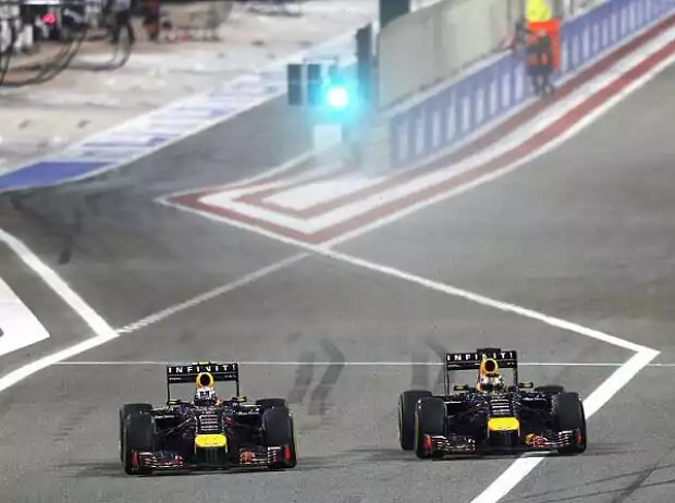 Daniel Ricciardo, Sebastian Vettel Titel-Bild zur News: Daniel Ricciardo, Sebastian Vettel