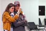 Esteban Gutierrez (Sauber) mit seiner Freundin