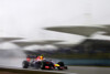 Bild zum Inhalt: Red Bull im Regen (fast) so gut wie Mercedes