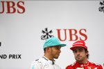 Lewis Hamilton (Mercedes) und Fernando Alonso (Ferrari) 