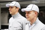 Jenson Button (McLaren) und Kevin Magnussen (McLaren) 