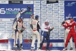 Überschäumende Freude bei Anthony Davidson, Sebastien Buemi und Nicolas Lapierre (Toyota)