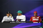 Nico Rosberg (Mercedes), Lewis Hamilton (Mercedes) und Fernando Alonso (Ferrari) 