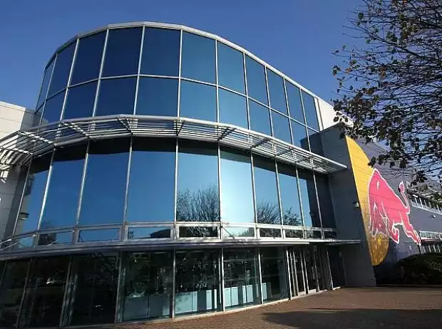 Titel-Bild zur News: Red-Bull-Fabrik, Milton Keynes