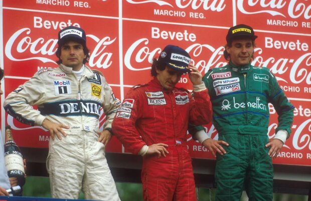 Alain Prost  Gerhard Berger McLaren McLaren Mercedes F1Piquet Piquet Sports GP2Williams Williams F1 Team F1 ~Imola 1986: Alain Prost, Nelson Piquet und Gerhard Berger auf dem Podest~ 
