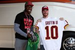 Dale Earnhardt Jun. und Robert Griffin III, Quterback der Washington Redskins