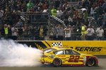 Zweiter Saisonsieg und das Chase-Ticket für Joey Logano (Penske) 