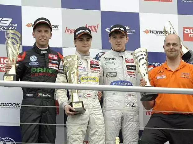 Edward Jones, Lucas Auer, Jordan King Titel-Bild zur News: Edward Jones, Lucas Auer, Jordan King