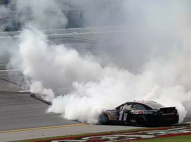 Denny Hamlin Titel-Bild zur News: Denny Hamlin
