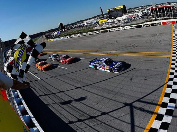 Elliott Sadler Elliott Sadler