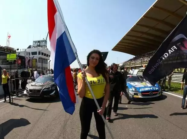 Zandvoort Grid Titel-Bild zur News: Zandvoort Grid