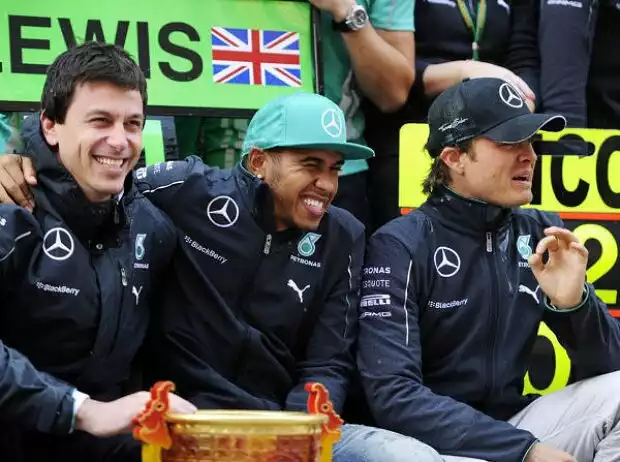 Toto Wolff, Lewis Hamilton, Nico Rosberg Titel-Bild zur News: Toto Wolff, Lewis Hamilton, Nico Rosberg