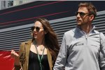 Jenson Button (McLaren) mit Freundin Jessica Michibata