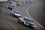 Kevin Harvick (Stewart/Haas) dominiert die Anfangsphase