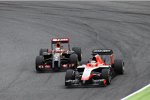 Jules Bianchi (Marussia) und Pastor Maldonado (Lotus) 