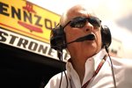 Roger Penske freut sich über P1, 2 und 3