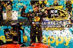 Allstar-Sieger Jamie McMurray jubelt in der Victory Lane