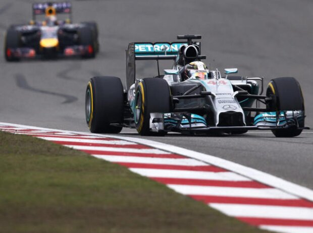 Lewis Hamilton, Sebastian Vettel Lewis Hamilton, Sebastian Vettel