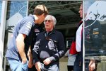 Bernie Ecclestone, Sebastian Vettel (Red Bull) und Helmut Marko 